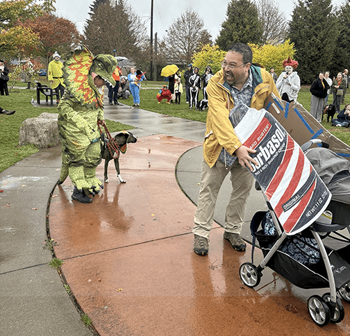 Pet parade fam Sasha Moon Salon