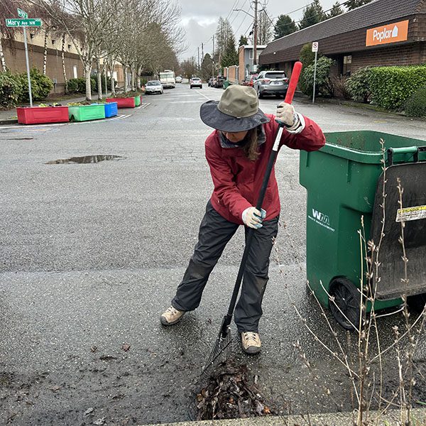 Volunteer cleans up the neighborhood