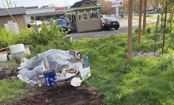 2025 Garden Kick Off 600px The community garden needs some work.